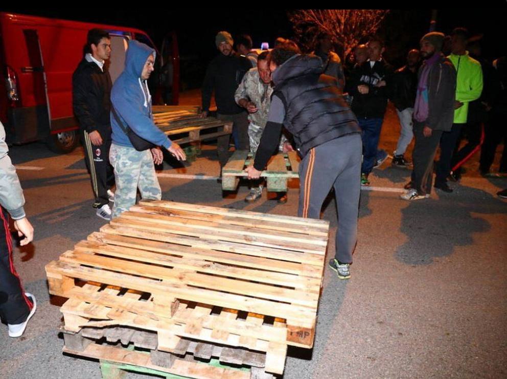 non passa lo&nbsp;straniero!