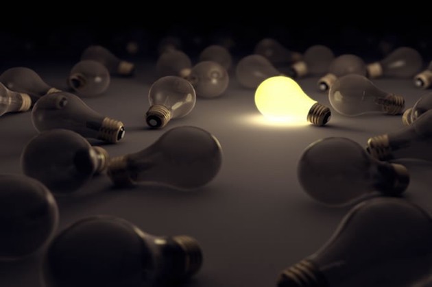 comprare, buttare, comprare